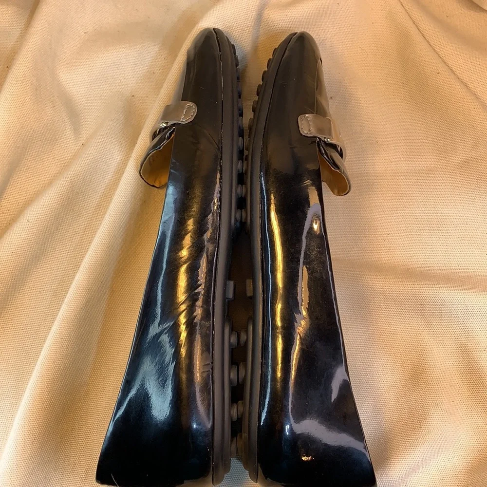 Coach almost NEW leather loafers/flats worn once